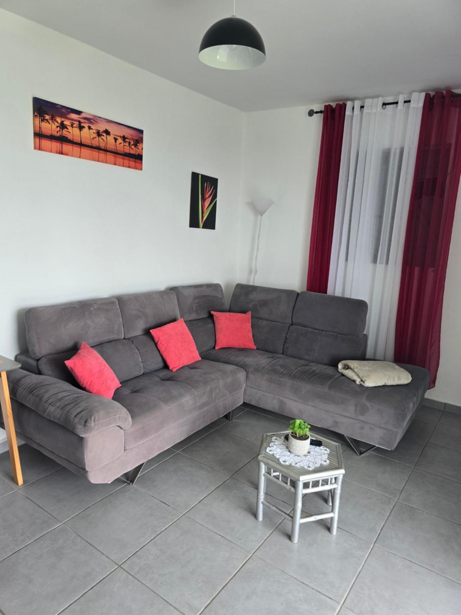 Maison Laurencia - Appartement De L'Etage サンタンヌ エクステリア 写真